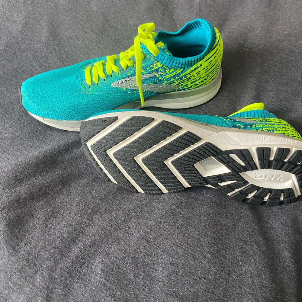 Brooks Ricochet - Picture 2 of 3